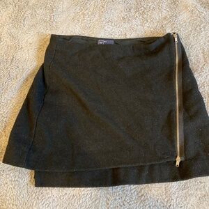 Zippered winter miniskirt